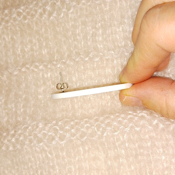 Acrylic earrings - Picture 3 of 3